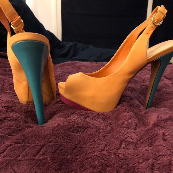 Aldo multicolored stilettos - Picture 1 of 5